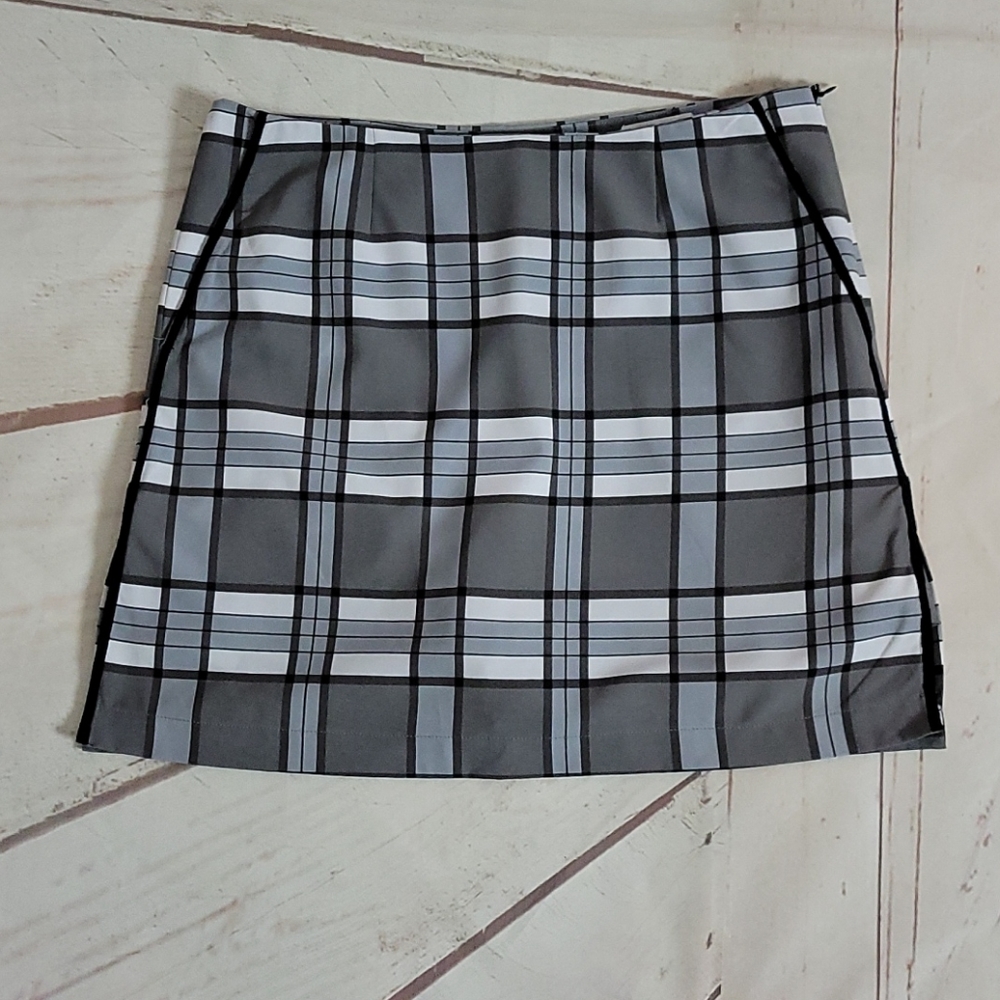 Golftini Passionate Plaid Gray & White Golf Skort